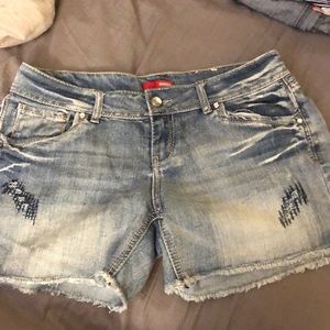 Short jeans